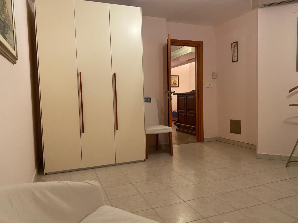 Apartment L'Odore Del Mare Dolac Exterior photo